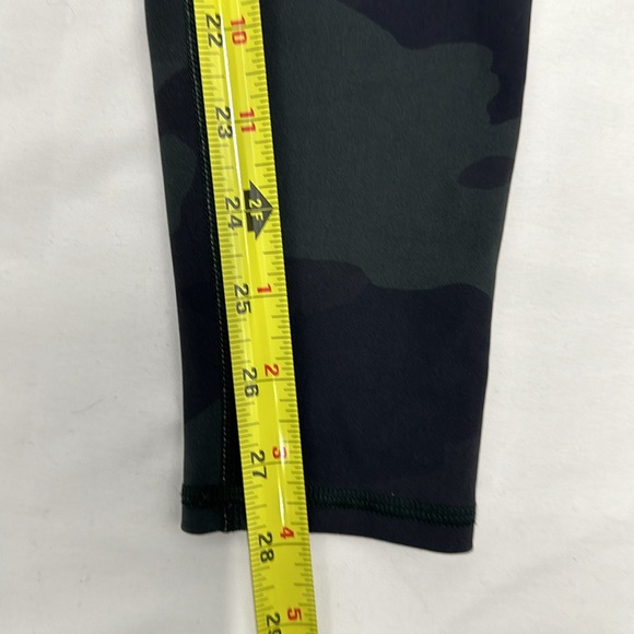 Alo Yoga High Waist Camo Vapor Legging Green Gray - Picture 3 of 8